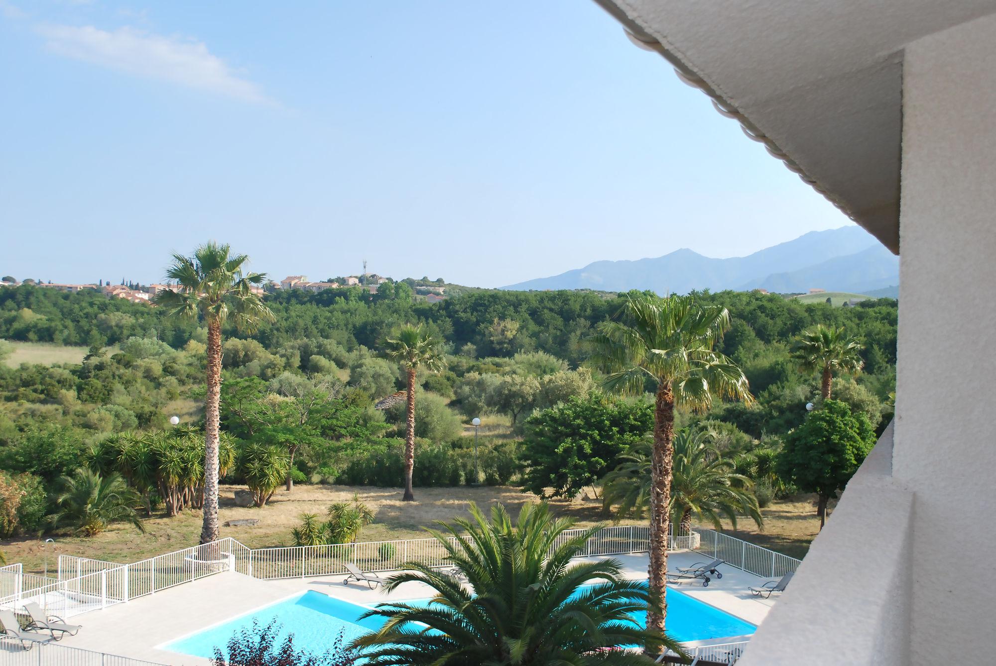 Adonis Saint Florent Aparthotel Bagian luar foto