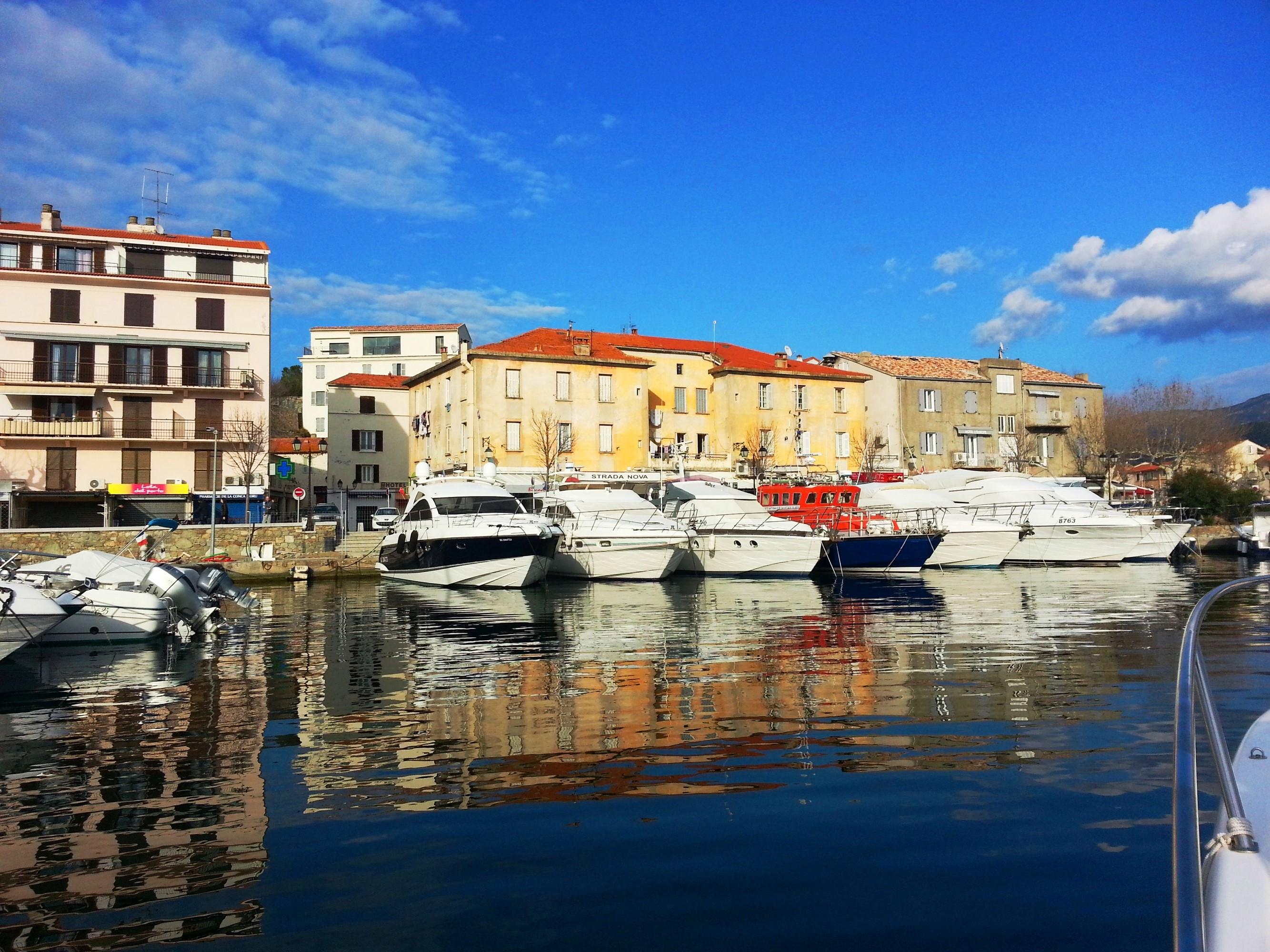 Adonis Saint Florent Aparthotel Bagian luar foto